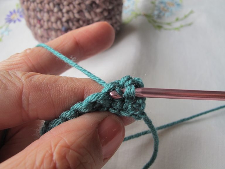 Double crochet step 3