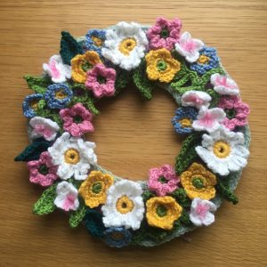 Crochet springtime floral wreath project
