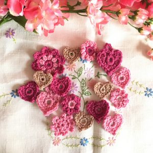 hearts and flowers in crochet