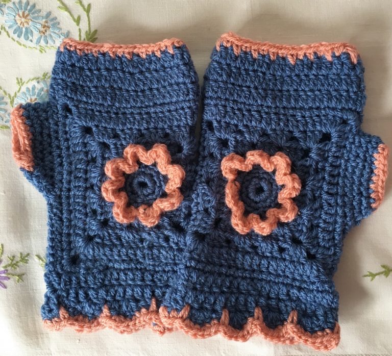 Blue and salmon flora crocheted gloves
