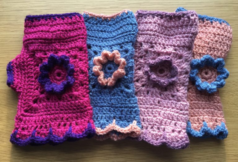 Flora crocheted gloves colourways