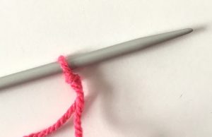 Slip knot loop on left-hand needle