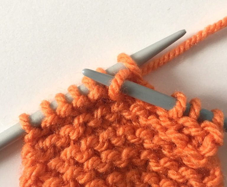 Knit stitch step 5