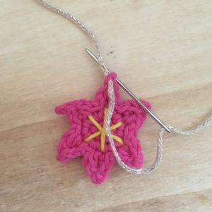 Hanging loops for top of crochet motifs