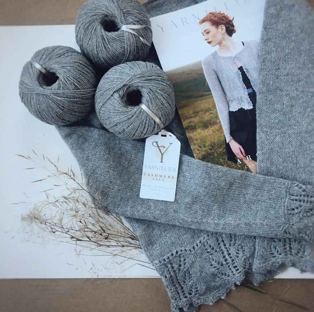 Yarntelier pattern, yarn and knitted garment