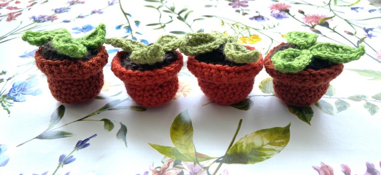 Crocheted plantpots