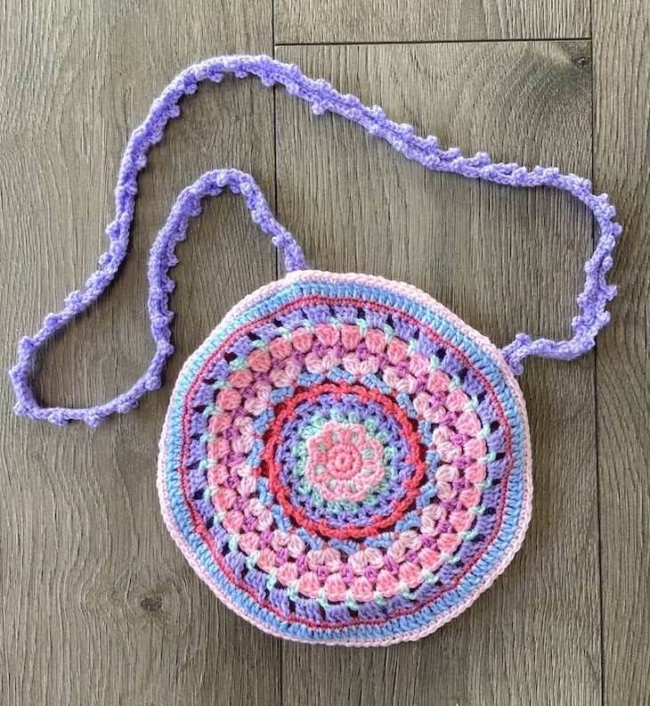 Crocheted circular spring bag
